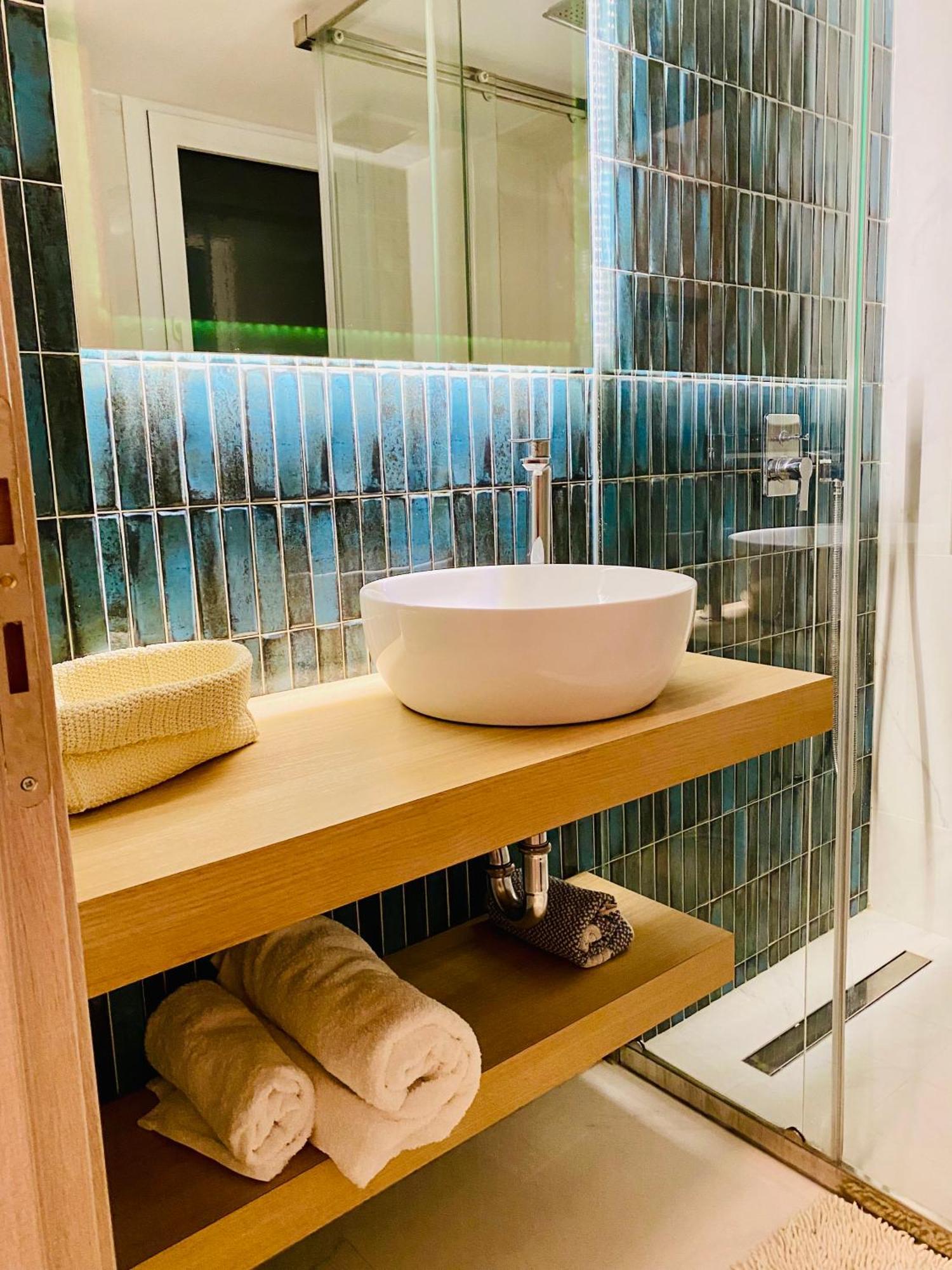 Antinoros Inn, Stylish Apartment,3' To Metro Aten Exteriör bild